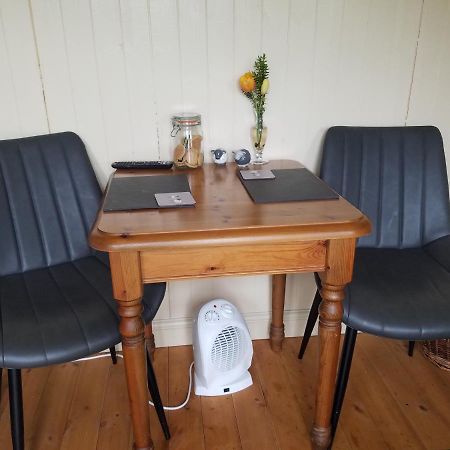 Rhydydefaid Cwt Clyd - Cosy Hut Villa Bala Kültér fotó